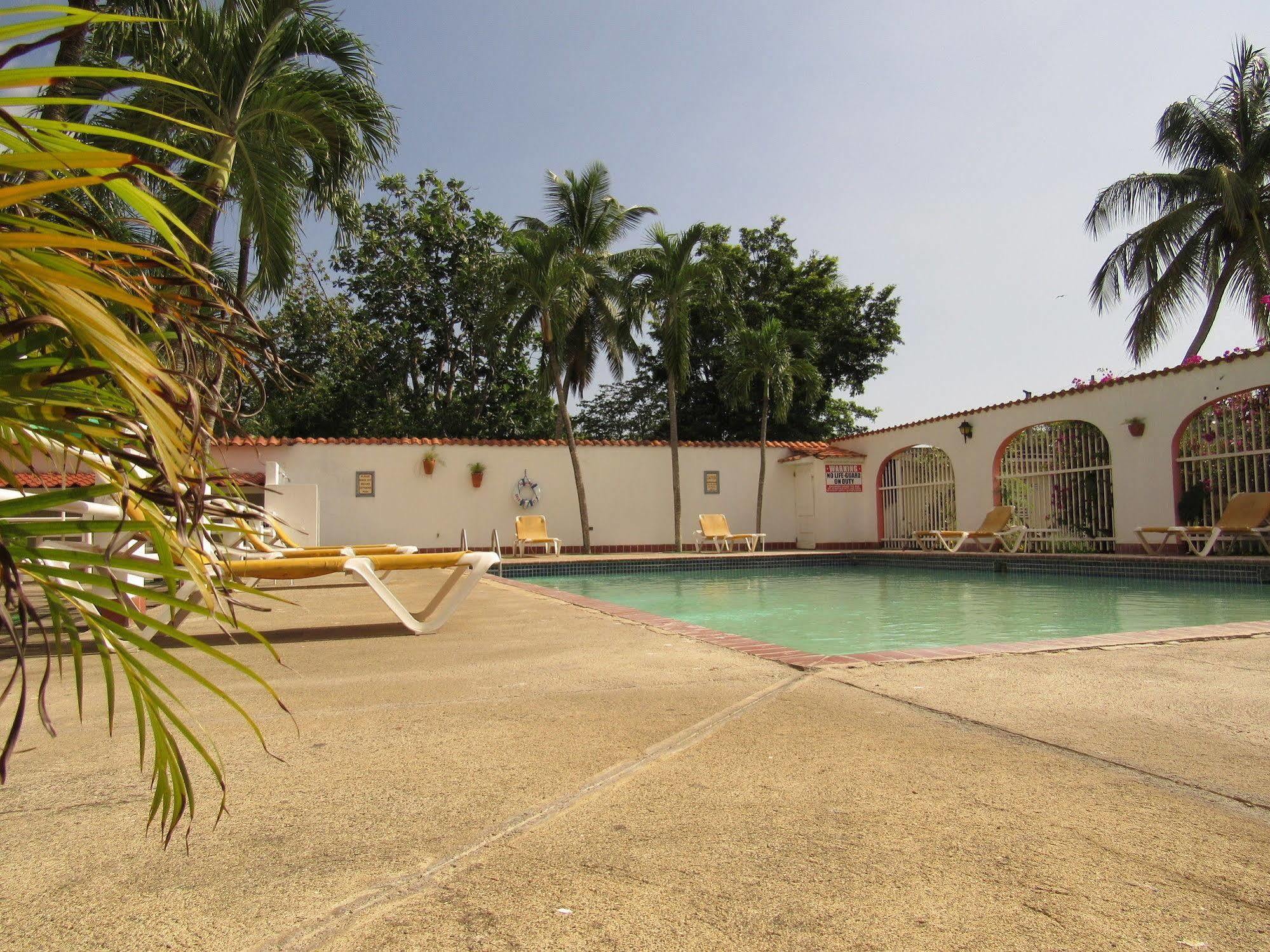 Hotel Perichi's Cabo Rojo Exterior foto